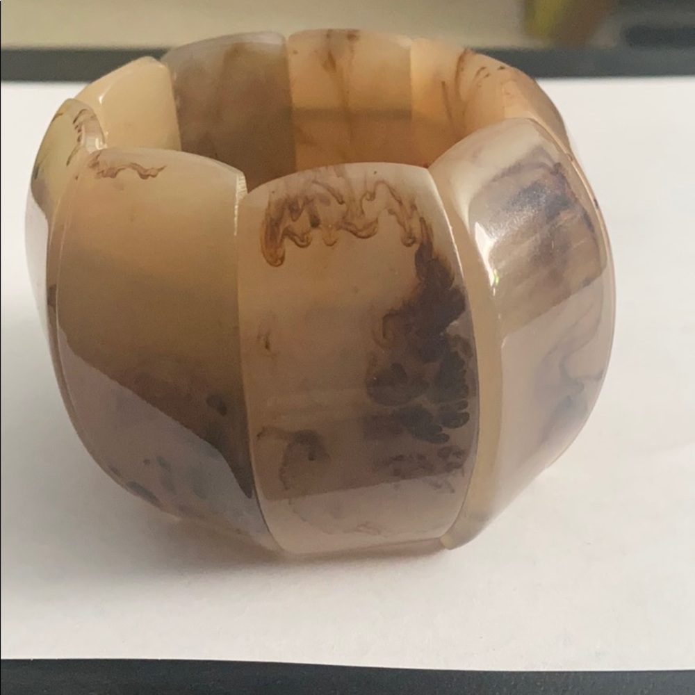 Beautiful plastic stone look bangle bracelet.